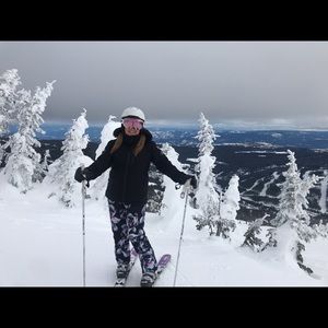 Meet your Posher, Nicole